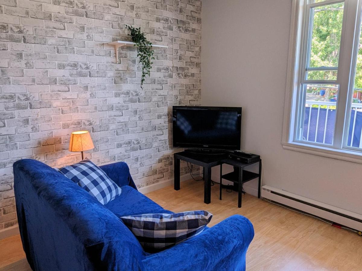 Les Petits Studios Du Bord De L'Eau Saint-Joseph-de-la-Rive Екстериор снимка